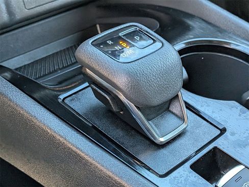 Used 2022 Nissan Rogue SV image 15