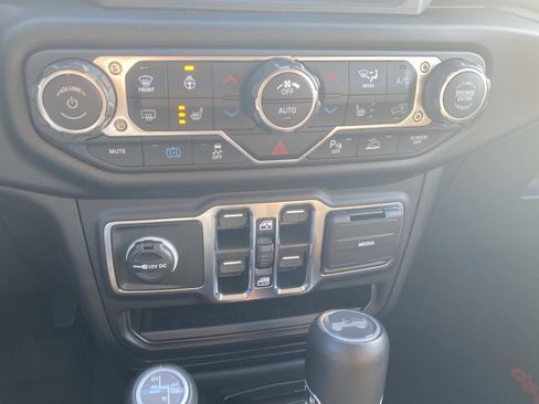 Used 2023 Jeep Wrangler Sahara w/ Cold Weather Group image 35