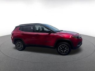 Used 2025 Jeep Compass Trailhawk AWD/4WD video 2