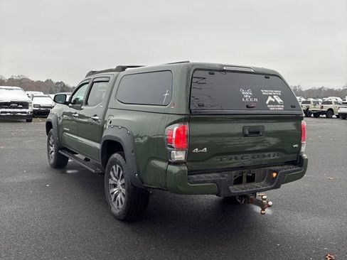 Used 2021 Toyota Tacoma Limited image 2