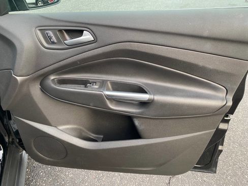 Used 2016 Ford C-MAX Energi SEL w/ Equipment Group 302A image 32