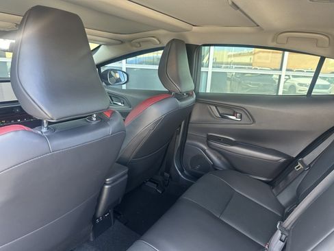Used 2024 Toyota Prius Prime Premium FWD image 27