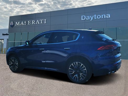 New 2025 Maserati Grecale GT image 5