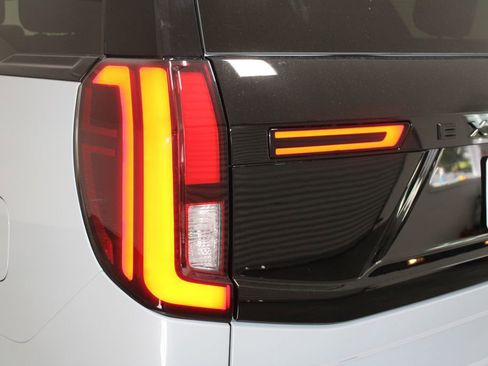 New 2025 Ford Expedition Platinum w/ Stealth Performance Package image 65