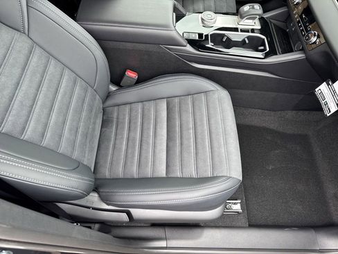 New 2026 Mitsubishi Outlander LE FWD image 25