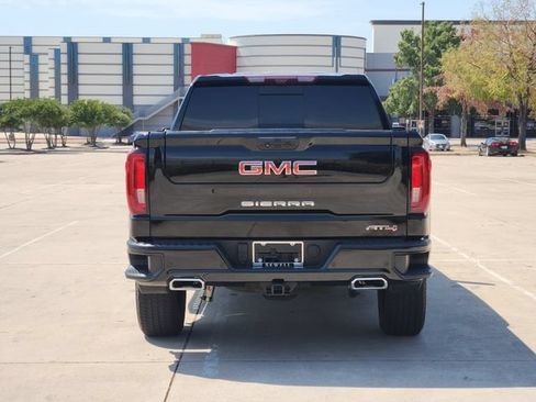 Used 2023 GMC Sierra 1500 AT4 w/ AT4 Premium Package AWD/4WD image 6