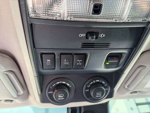 Used 2021 Toyota 4Runner TRD Off-Road AWD/4WD image 9
