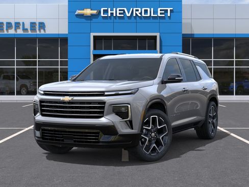 New 2026 Chevrolet Traverse High Country w/ LPO, Floor Liner Package AWD/4WD image 6