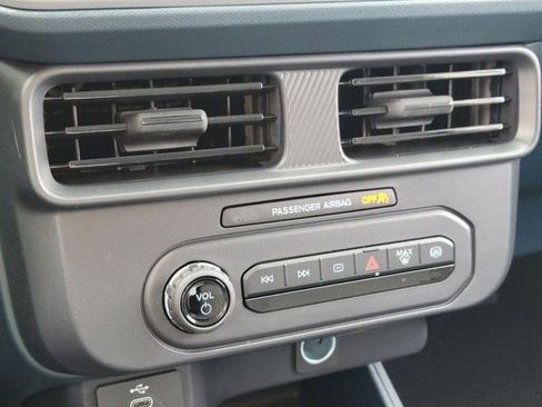 New 2026 Ford Maverick XL image 17