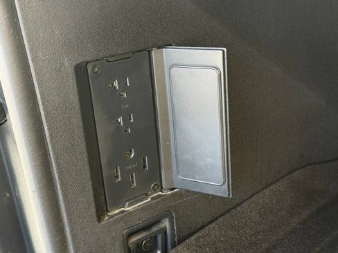 Used 2024 Tesla Cybertruck AWD Crew Cab image 5