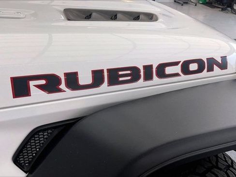 Used 2024 Jeep Wrangler Unlimited Rubicon AWD/4WD image 7