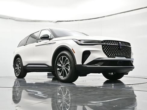 New 2026 Lincoln Nautilus Premier image 51