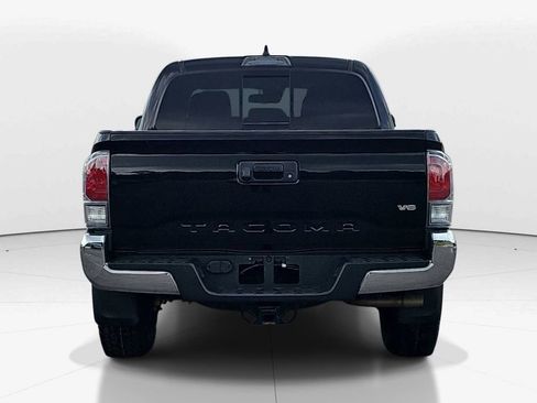 Used 2023 Toyota Tacoma TRD Off-Road AWD/4WD image 7