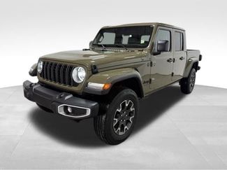 New 2026 Jeep Gladiator Sahara video 2
