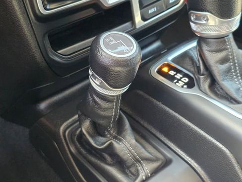 Used 2024 Jeep Wrangler Unlimited Sahara AWD/4WD image 30