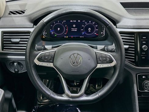 Used 2023 Volkswagen Atlas SEL Premium image 11