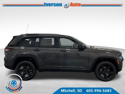 New 2026 Jeep Grand Cherokee Limited w/ Limited Altitude Package image 8