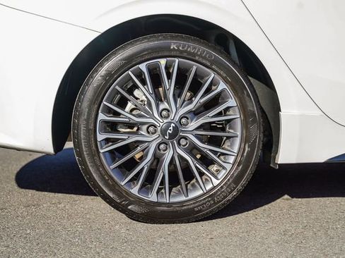 Certified 2024 Kia Forte GT-Line image 9