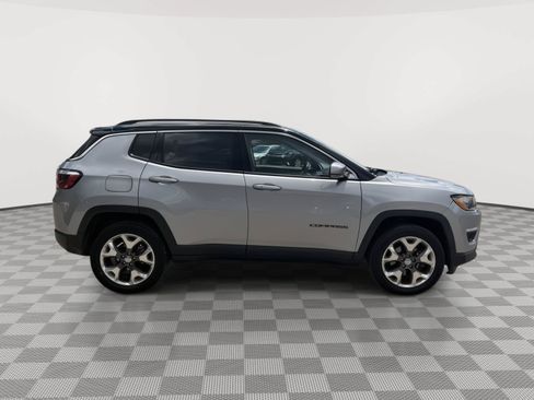 Used 2019 Jeep Compass Limited AWD/4WD image 9