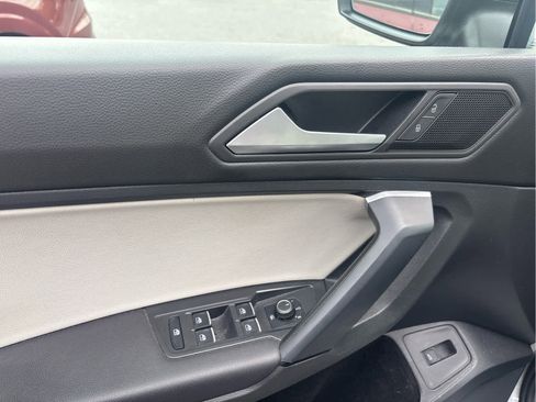 Used 2019 Volkswagen Tiguan SEL Premium R-Line image 5