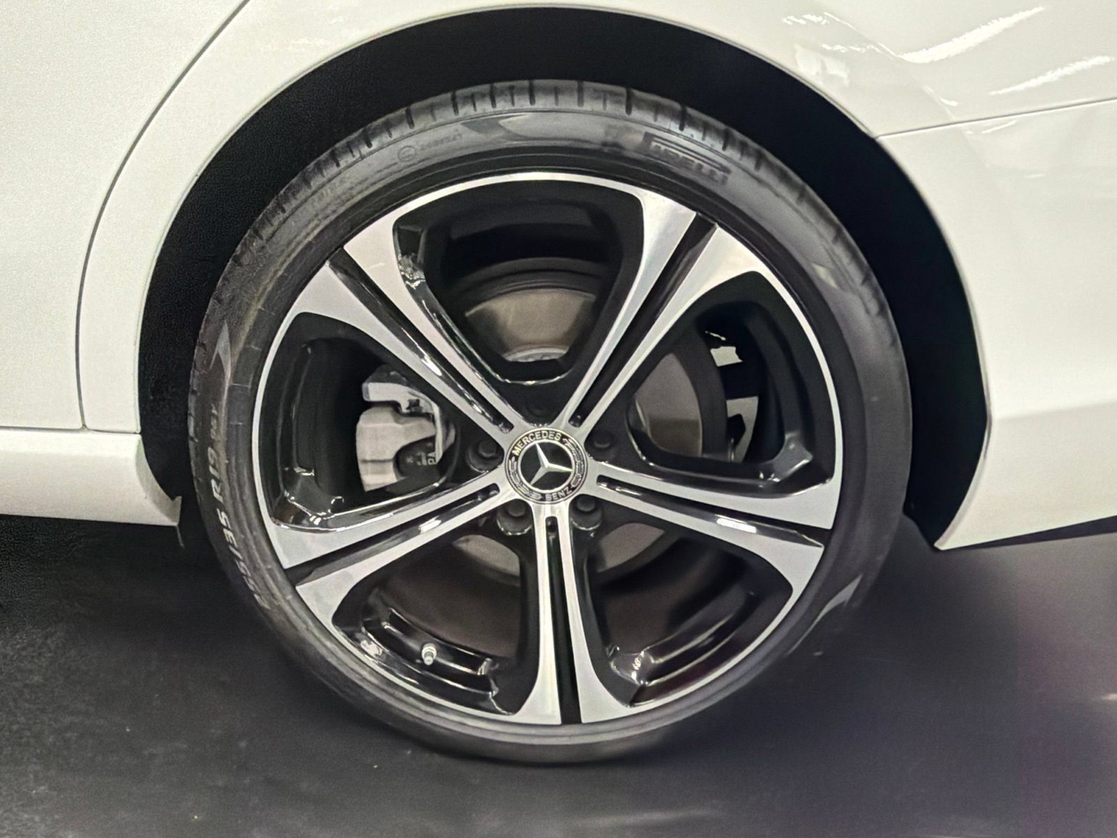 Used 2024 Mercedes-Benz C 300 Sedan image 18