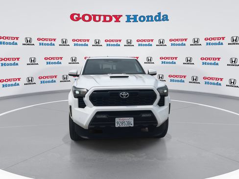 Used 2024 Toyota Tacoma TRD Sport w/ TRD Sport Upgrade Package image 3