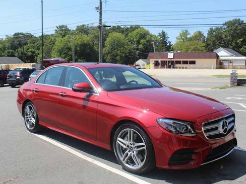 Used 2019 Mercedes-Benz E 300 image 3