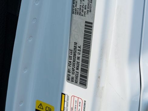 Certified 2025 Jeep Wrangler Unlimited Sahara AWD/4WD image 9