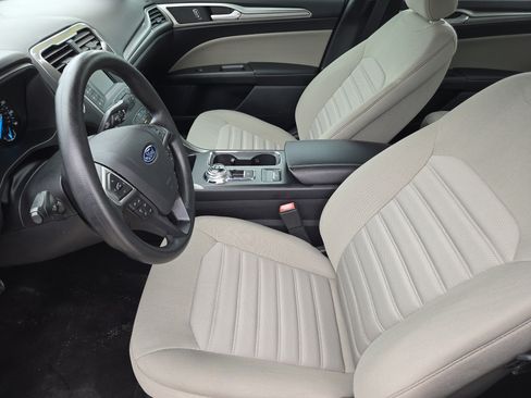 Used 2019 Ford Fusion S FWD image 12