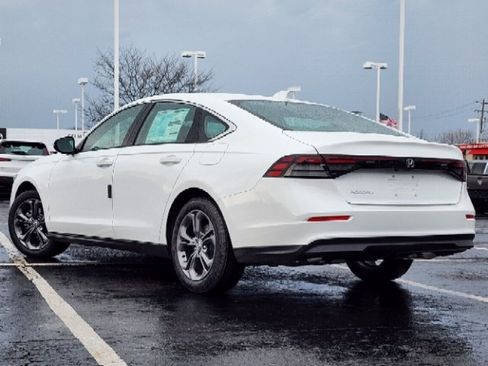 Used 2023 Honda Accord EX image 14