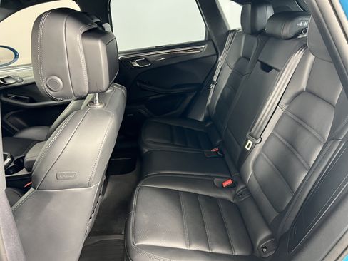 Used 2023 Porsche Macan AWD/4WD image 20