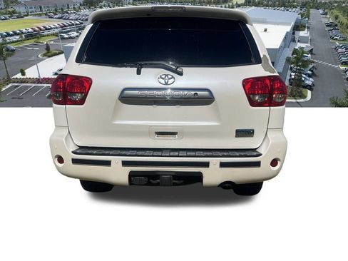 Used 2014 Toyota Sequoia Platinum image 16