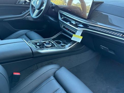 New 2026 BMW X7 M60i image 27