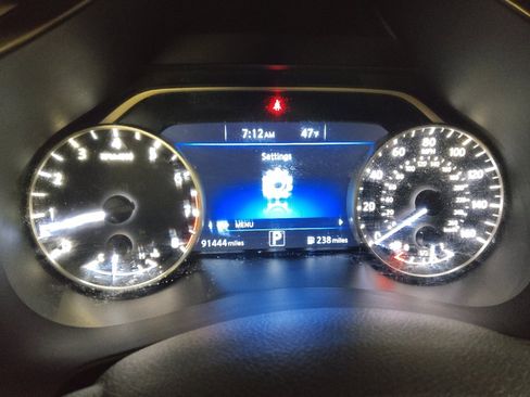 Used 2018 Nissan Murano SV FWD image 23