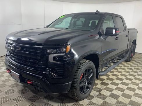 Used 2023 Chevrolet Silverado 1500 RST w/ Redline Edition AWD/4WD image 10
