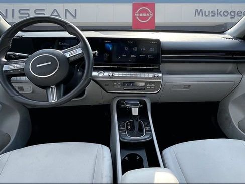 Used 2025 Hyundai Kona SEL AWD/4WD image 7