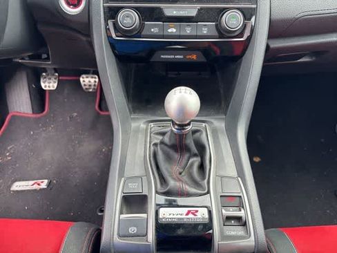 Used 2018 Honda Civic Type R image 19