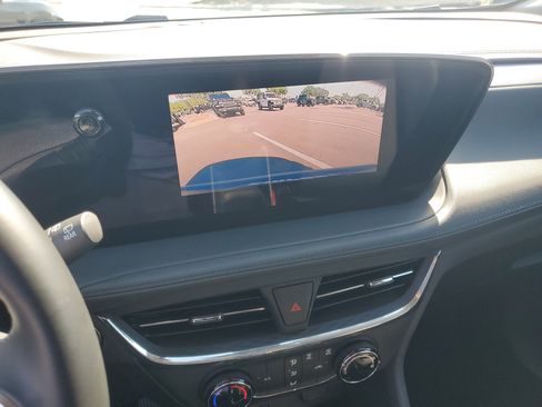 Used 2025 Buick Encore GX Preferred FWD image 19