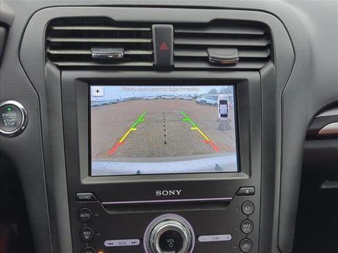 Used 2019 Ford Fusion Titanium image 10