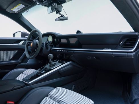 Used 2023 Porsche 911 Carrera S RWD image 55