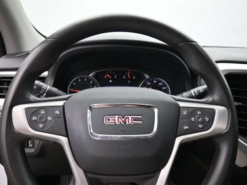 Used 2023 GMC Acadia SLE w/ Driver Convenience Package FWD image 17