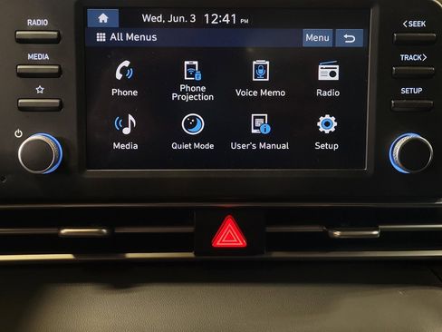 Used 2025 Hyundai Elantra SE FWD image 25