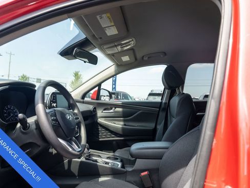 Used 2020 Hyundai Santa Fe SE image 19