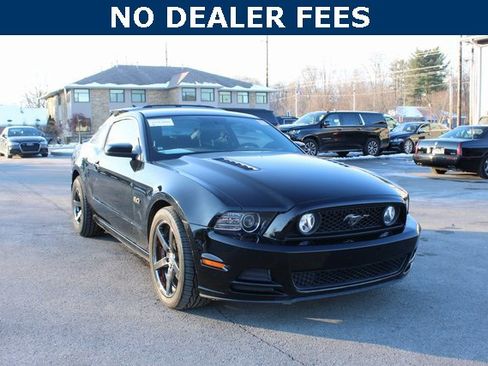Used 2013 Ford Mustang GT image 2