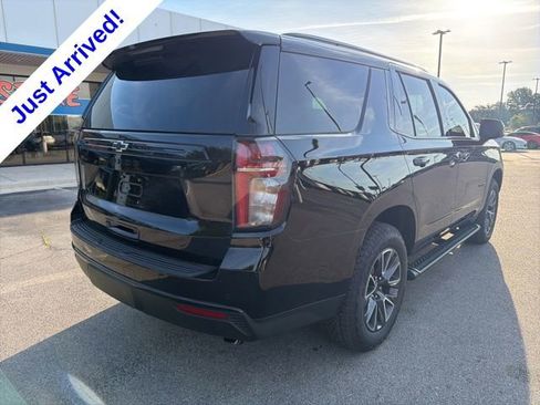 Used 2023 Chevrolet Tahoe Z71 w/ Luxury Package AWD/4WD image 3
