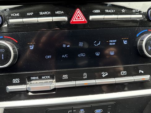 Used 2024 Hyundai Santa Fe XRT AWD/4WD image 29
