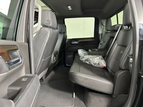 New 2025 GMC Sierra 2500 Denali w/ Denali Reserve Package image 26