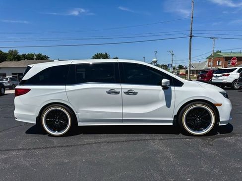 Used 2023 Honda Odyssey Elite image 9