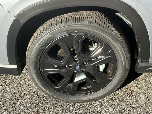 New 2025 Subaru Ascent Bronze Edition image 5