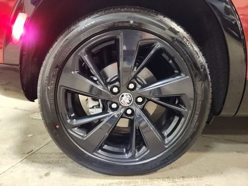 Certified 2023 Buick Envision Preferred w/ Sport Touring Package image 28